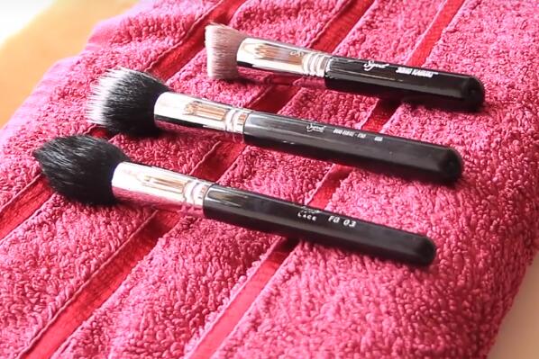 糖心VLOG产精国品免费入洗完后很臭有异味怎么回事?正确的糖心VLOG产精国品免费入清洗方法