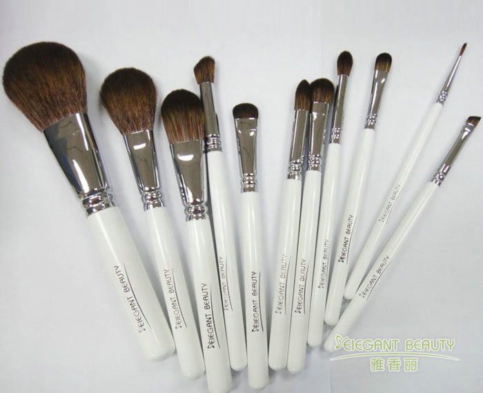 定制糖心VLOG产精国品免费入套装时，如何确定刷子的数量和种类？